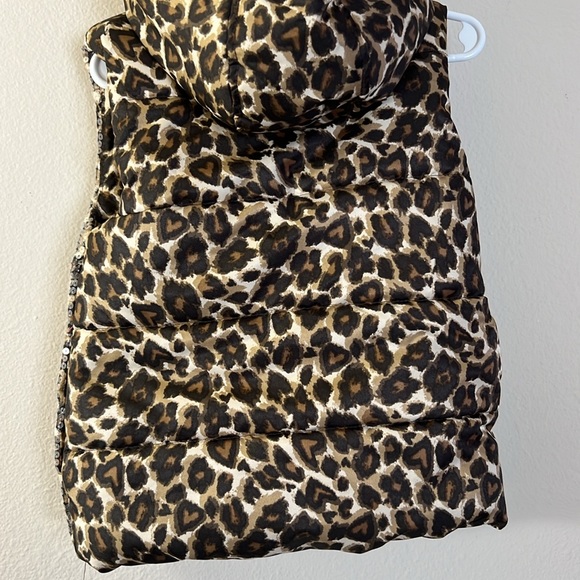 Leopard print sequin toddler zipped vest - Picture 9 of 9